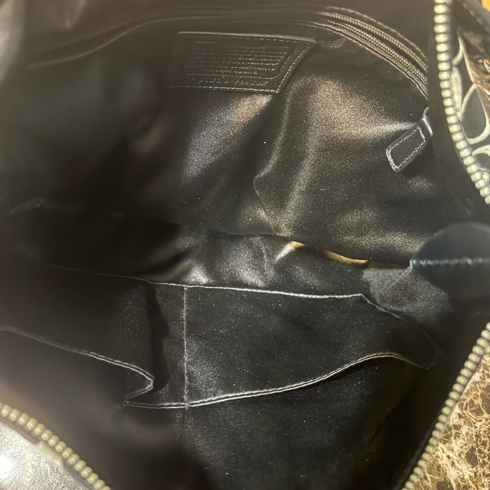 Black and Cream Signature Pattern Hobo Shoulder Bag - Picture 5 of 14